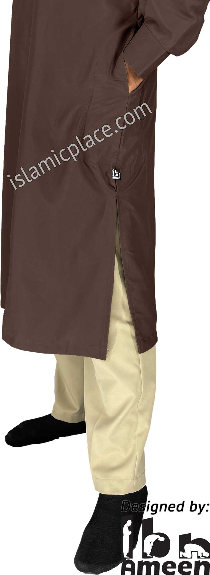 Brown - Men Saudi Ad-Daffah Plain Kameez by Ibn Ameen with Visible Buttons